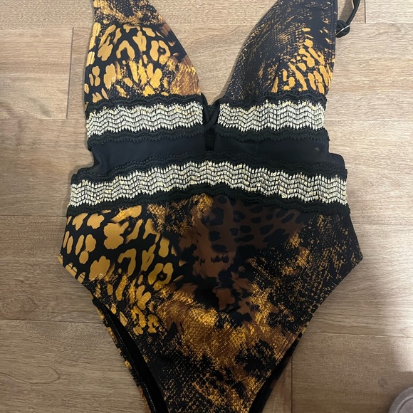 RIVER ISLAND EMBROIDERED SWIMSUIT - Picture 2 of 4